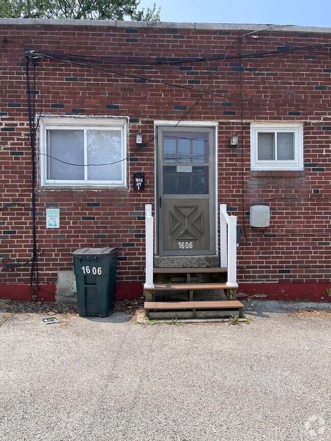 Building Photo - 1606 MacDade Boulevard