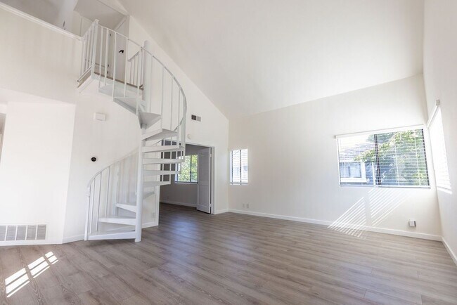 Foto del edificio - 47 Clover Ln