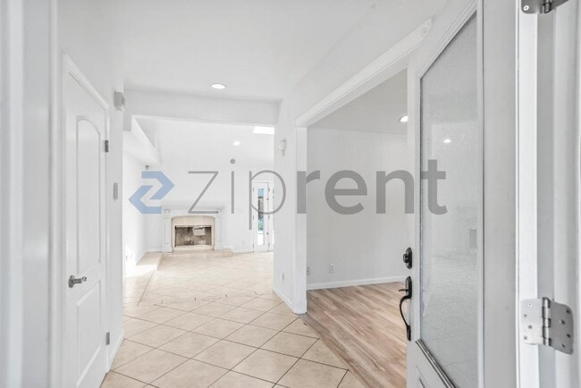 Building Photo - 1400 Arkell Rd