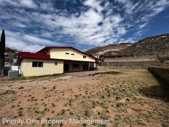 Building Photo - 4 br, 3.5 bath House - 1520 Lost Padre Mine