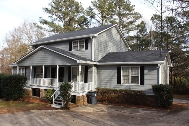 Building Photo - Delightful Upstairs 3 Bedroom / 2 Bathroom Quad-Unit in Fayettevile!