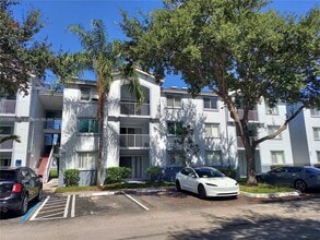 Building Photo - 2640 S University Dr