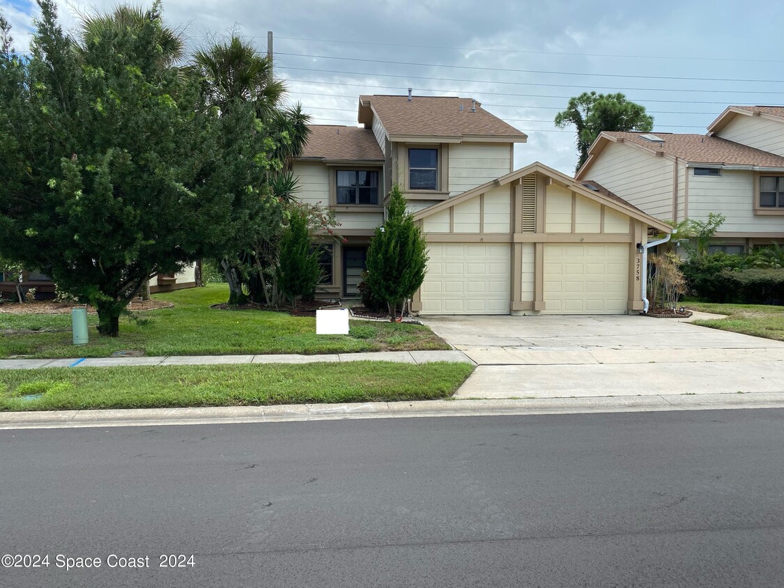 Foto principal - 3760 Sawgrass Dr