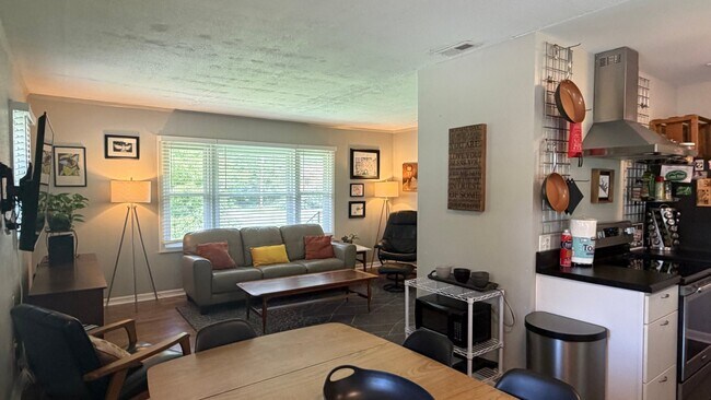 Foto del edificio - 1727 SE Monte Sano Blvd