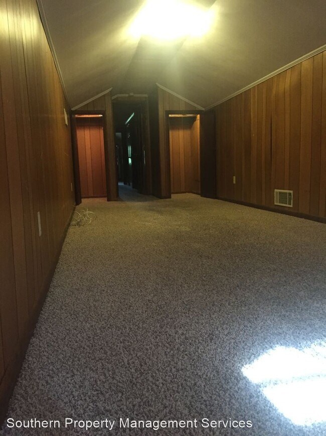 Foto del edificio - 5 br, 3 bath House - 201 Highland Rd