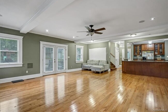 Building Photo - 41 Oakland Ave