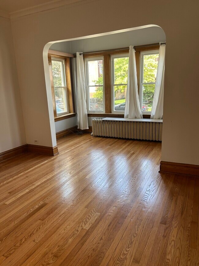 Foto del edificio - 2237 Elmwood Ave