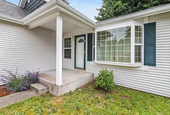 Foto del edificio - 6834 Troy Ln NE