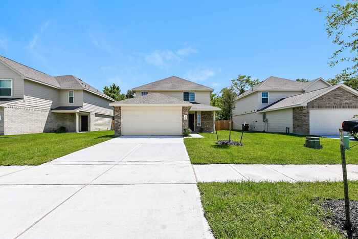 Foto principal - 8606 Middleton Oaks Cir