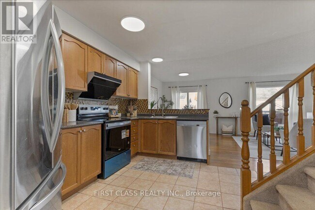 Building Photo - 724 Angler Way