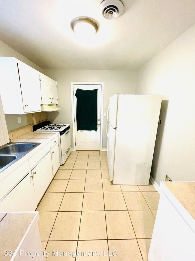 Building Photo - 3 br, 1 bath House - 1048 Beechdale Road