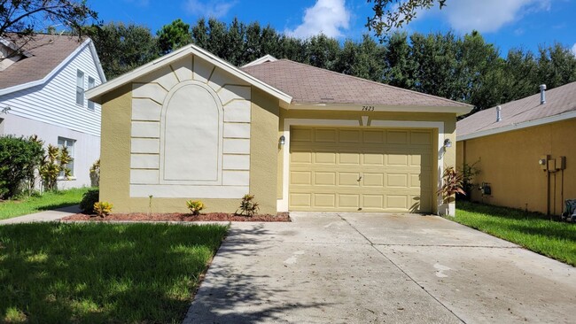 Building Photo - Remodeled 4 Bedroom 2 Bath Home