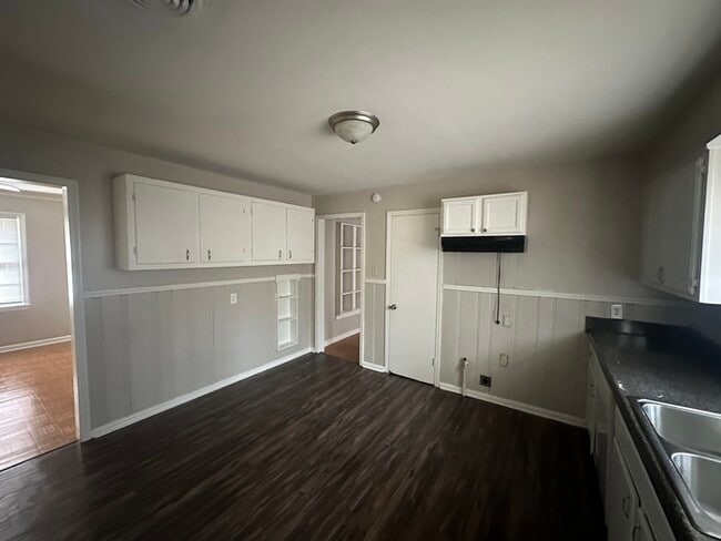 Building Photo - 1429 Whitten Rd