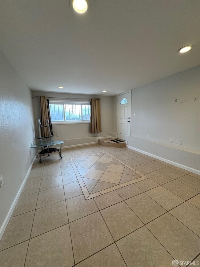 Building Photo - 444 Higate Dr