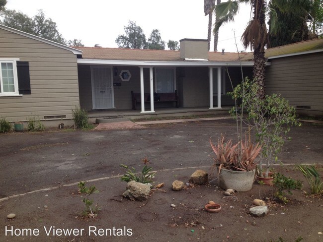 Building Photo - 3 br, 2 bath House - 1727 Skyline Drive