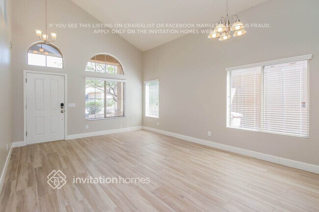Foto del edificio - 10473 E Raintree Dr