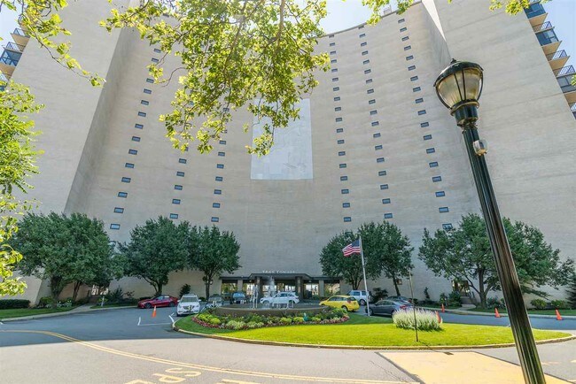Foto del edificio - 380 Mountain Rd