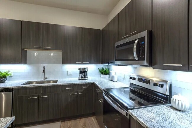 Foto del edificio - Prime Houston Location with Modern Style!
