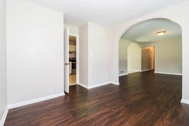 Foto del edificio - 5509 Joeclay Dr