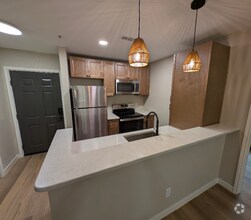 Building Photo - 1511 Graduate Ln
