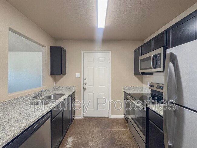 Foto del edificio - 1425 Leon Rd