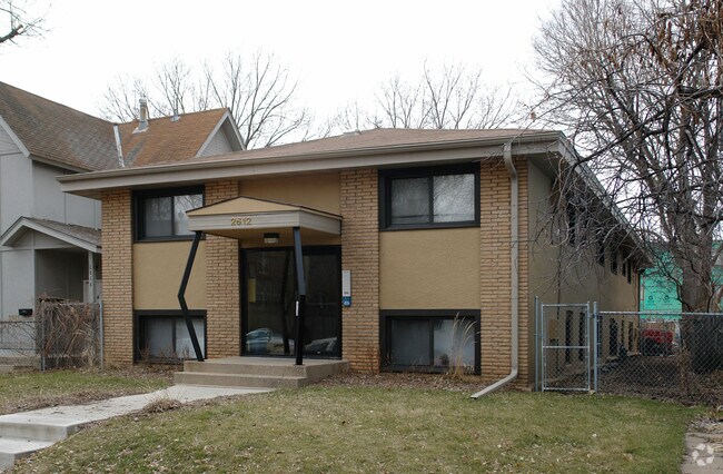 Foto del edificio - 2612 Pillsbury Ave