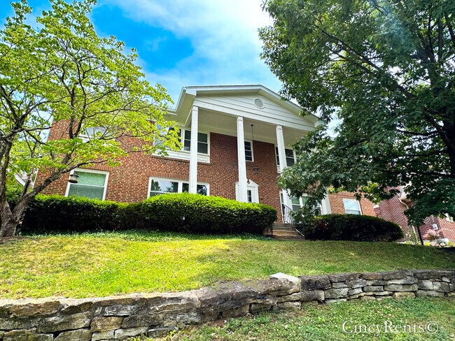 Foto del edificio - 1242 Isis Ave