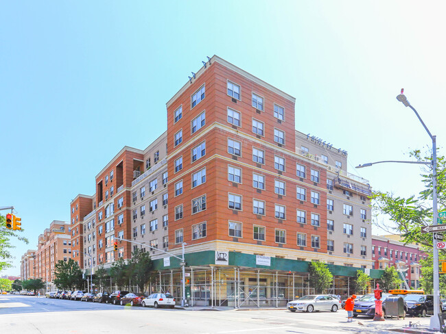 Foto del edificio - Madison Court Apartments