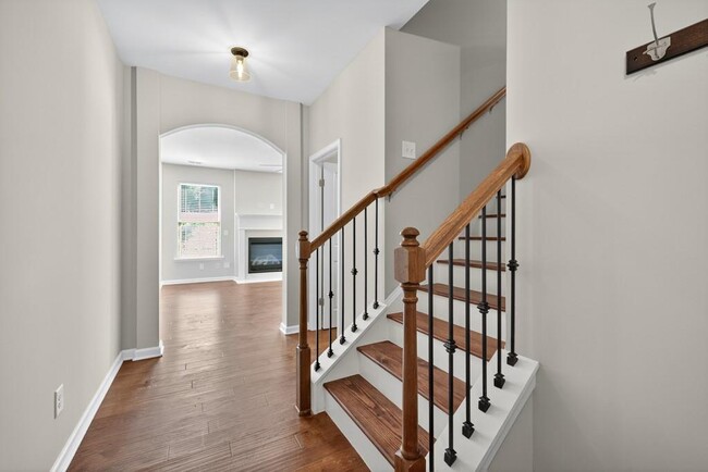Building Photo - 3277 Castleberry Village Dr