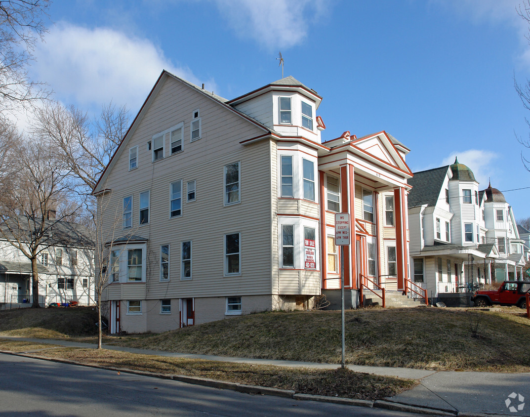 Building Photo - 80 N Allen St