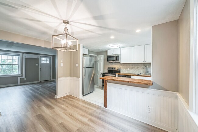 Foto del edificio - 144 Sunrise Dr