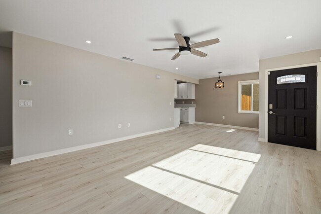 Foto del edificio - 4033 W Ave L8