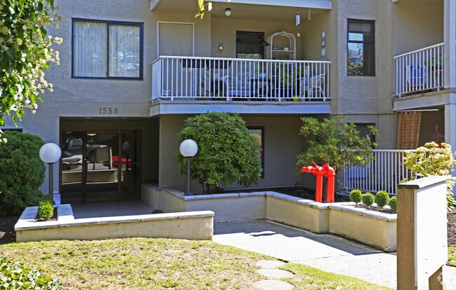 Photo du bâtiment - Firview Apartments