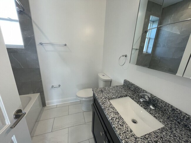 Building Photo - 4401 N Keeler Ave