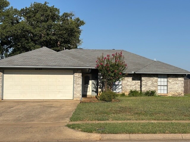 Primary Photo - 2505 Bayberry Ln