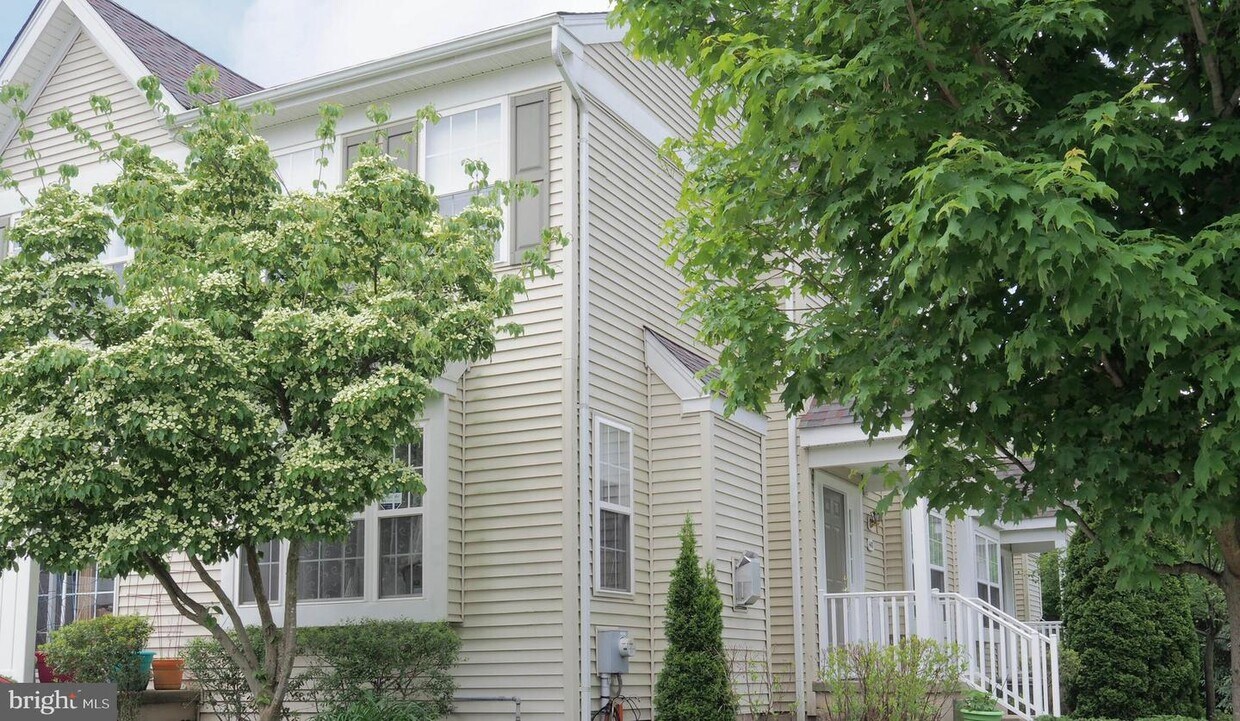 48 Granite Ln, Chester Springs, PA 19425 Townhouse for Rent in Chester Springs, PA