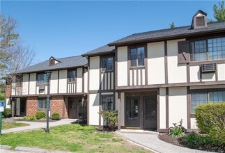 Building Photo - 17 Eden Ct