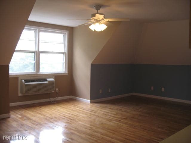Building Photo - 109 Dwight St
