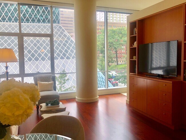 Foto del edificio - 5th and Madison Condominiums ~ Downtown