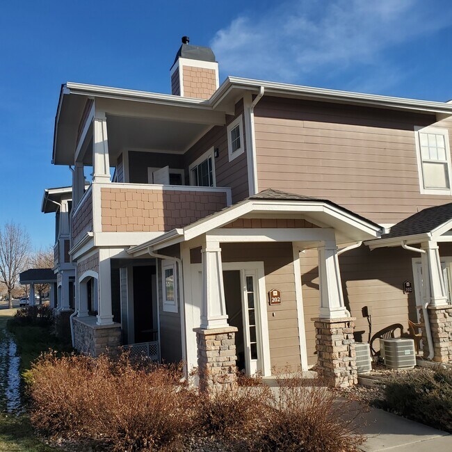 Ground floor entrance to upstairs unit. - 2214 Owens Ave