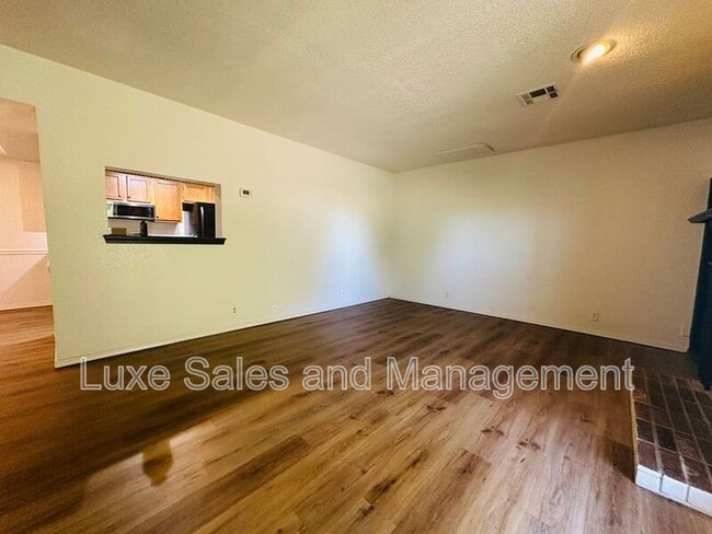 Building Photo - 11413 Springhollow Rd