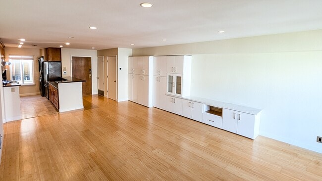 Building Photo - 3321 26th St