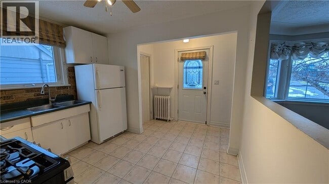 Photo du bâtiment - 125 Auburn Ave