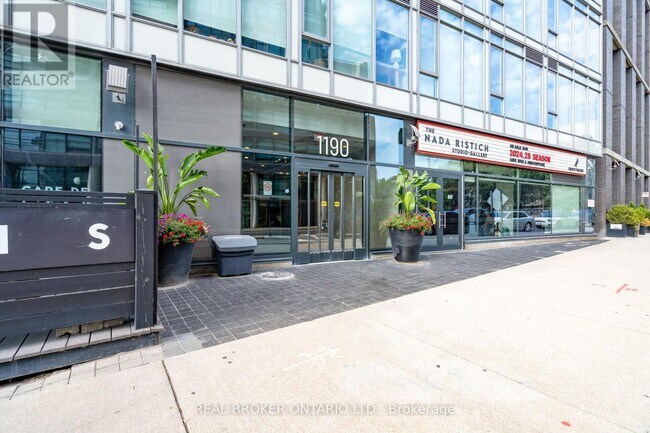 Photo du bâtiment - 1190 Dundas St E