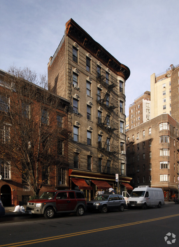Building Photo - 113 Greenwich St