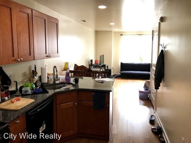 Foto del edificio - 1717 W Montgomery Ave