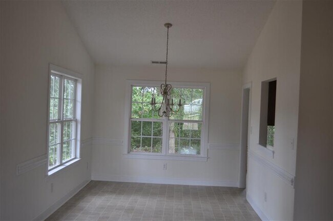 Building Photo - 3900 Secrest Short Cut Rd