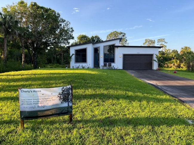 Foto del edificio - 4320 30th Ave SE