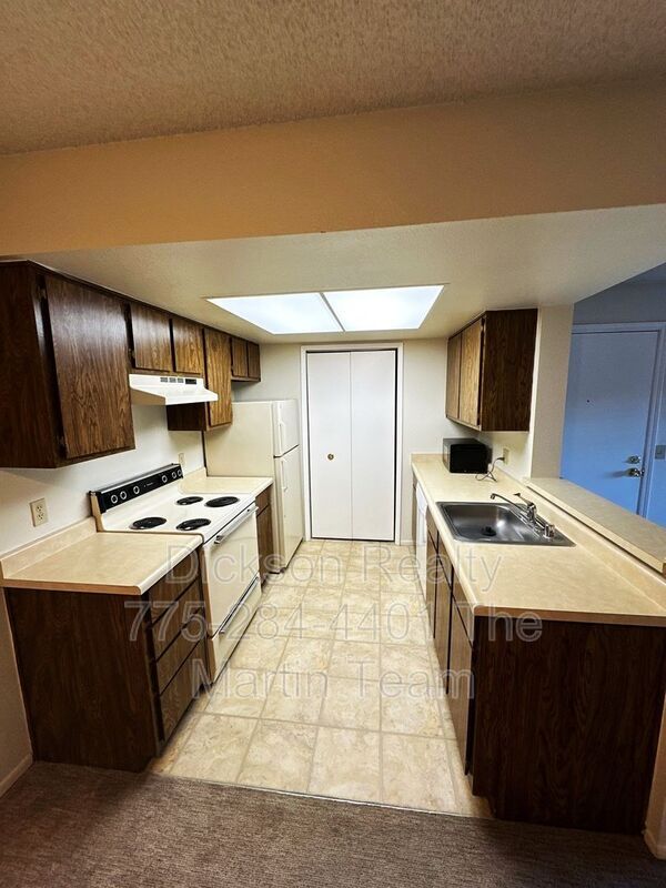Foto del edificio - 530 E Patriot Blvd