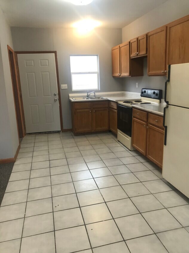 Primary Photo - 278 E 6th St